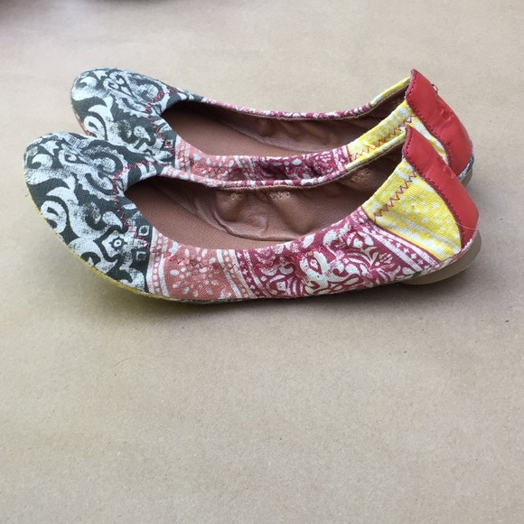 Lucky Brand Paisley Flats - Picture 2 of 4